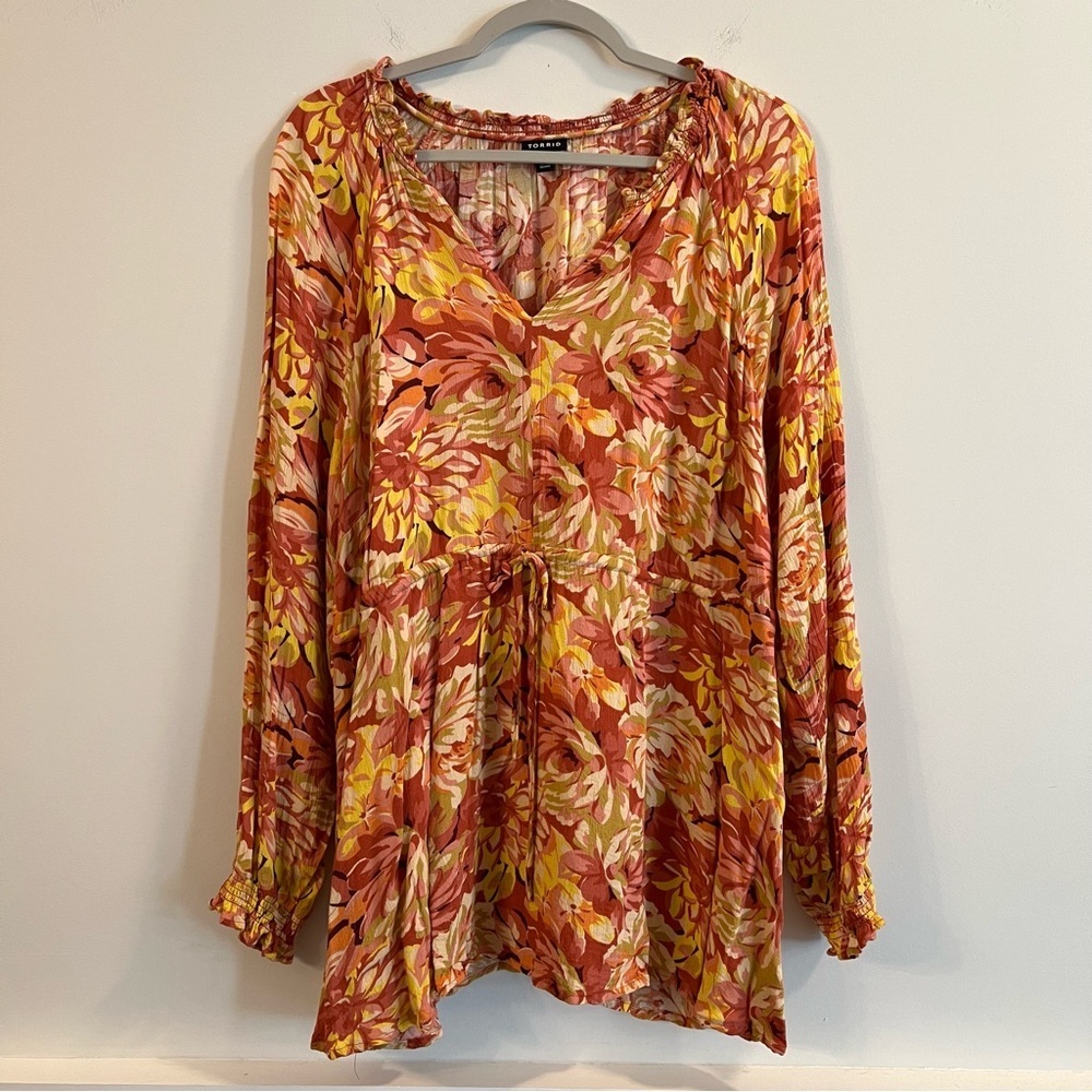 Women’s Torrid red and yellow floral blouse size 2X